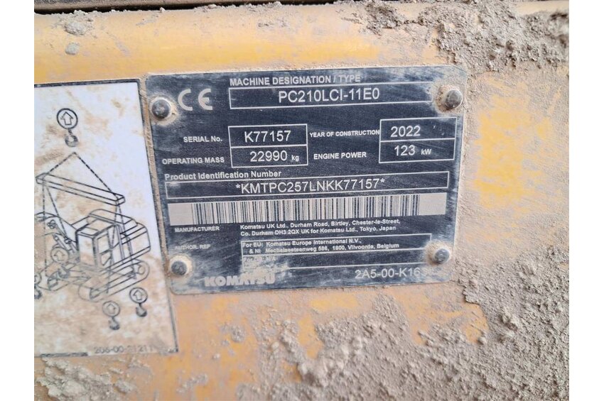PC 210 LCi-11