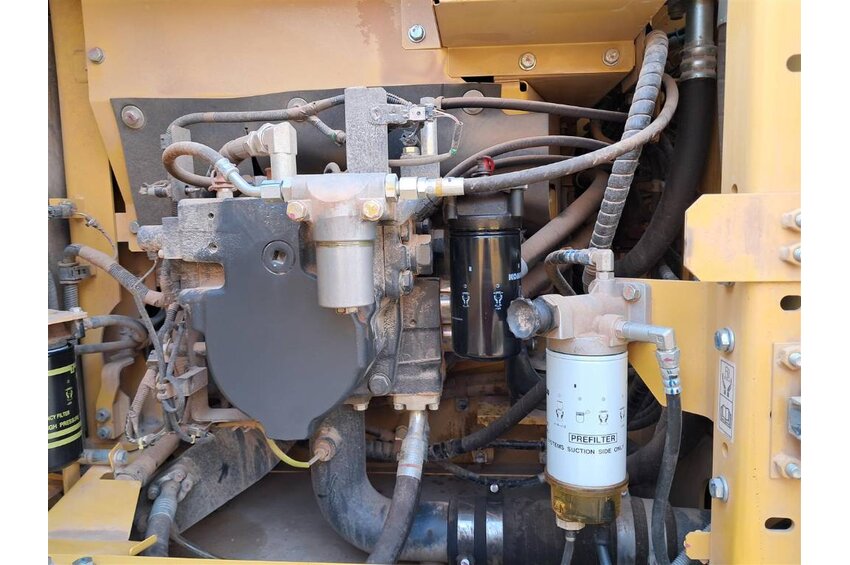 PC 210 LCi-11