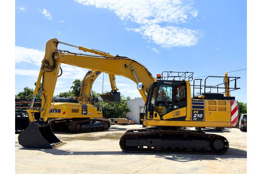 PC210LC-11