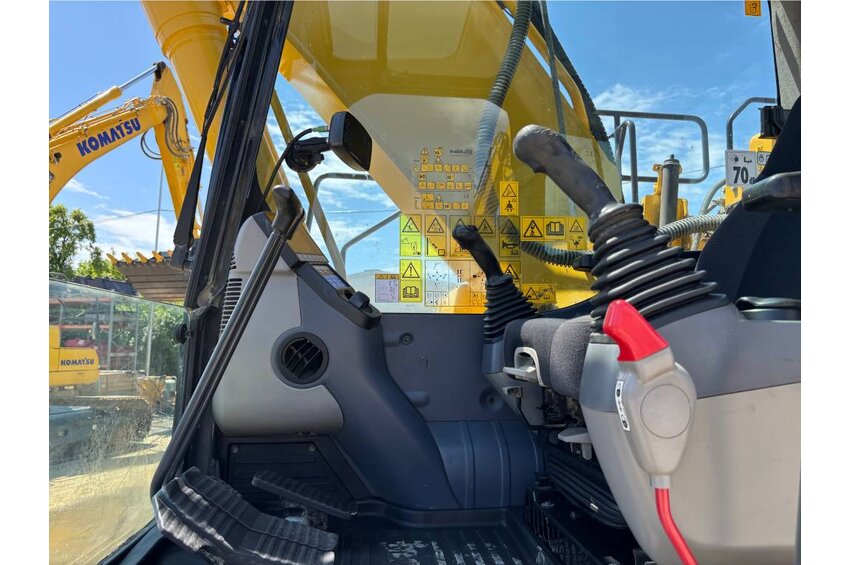 PC290LC-11E0