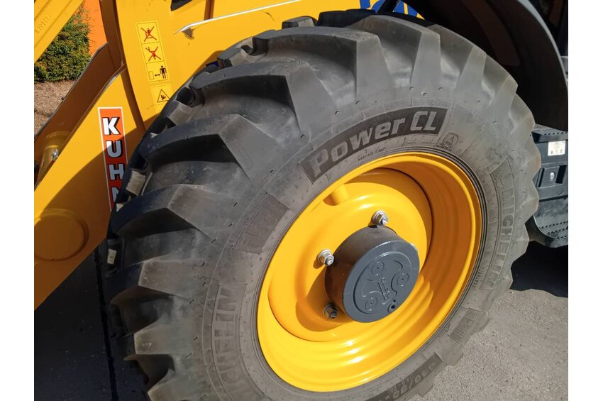 WB 97 S-8